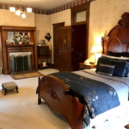 The Redstone Inn and Suites