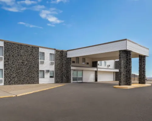Days Inn by Wyndham Mandan Bismarck Area Hotels in Mandan