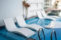 ICONIQUE HOTEL NHA TRANG - Beach