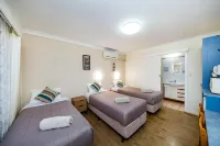 Kingaroy Country Motel - parking