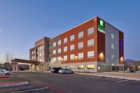 Holiday Inn Express & Suites El Paso - Sunland Park Area Các khách sạn ở Sunland Park