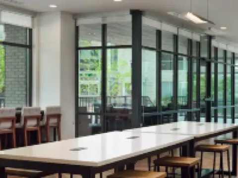 ハンプトン  イン タウソン ダウンタウン タウソンのホテル