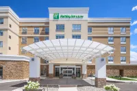 Holiday Inn & Suites Detroit - Troy