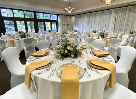 Holiday Inn Selma-Swancourt