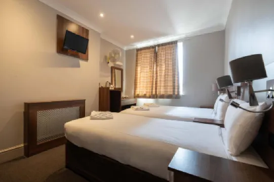 Ascot Hyde Park Hotel Hotels near Paddington Station