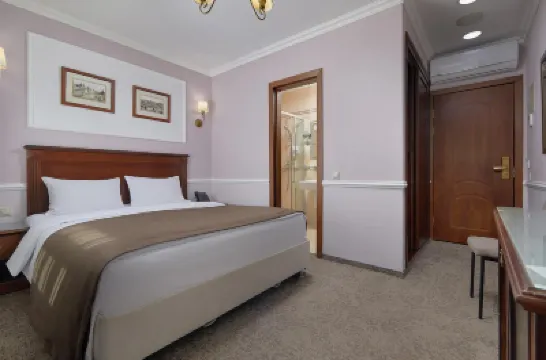 Staryij Gorod Hotel レッド スクエア周辺のホテル