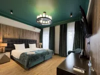 Za Povodom Hotel