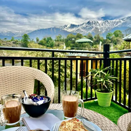 Prakriti Aalay - Riverside Mountain View Boutique Eco Resort