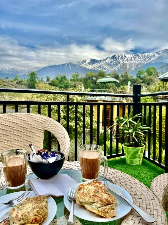 Prakriti Aalay - Riverside Mountain View Boutique Eco Resort Отели в г. Кангра