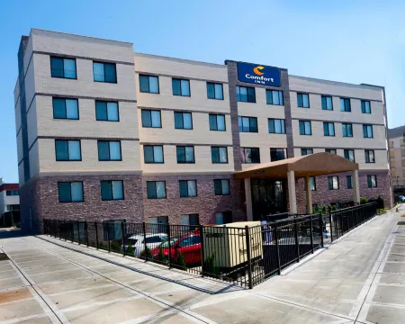 Comfort Inn JFK Airport Отели рядом с достопримечательностью «Заказник Джамайка Бэй»