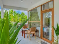 Lagoon Villa Thoddoo - balcony
