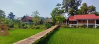 BOLAVEN GARDEN Bungalow and tent - Tad Lo - 3星級