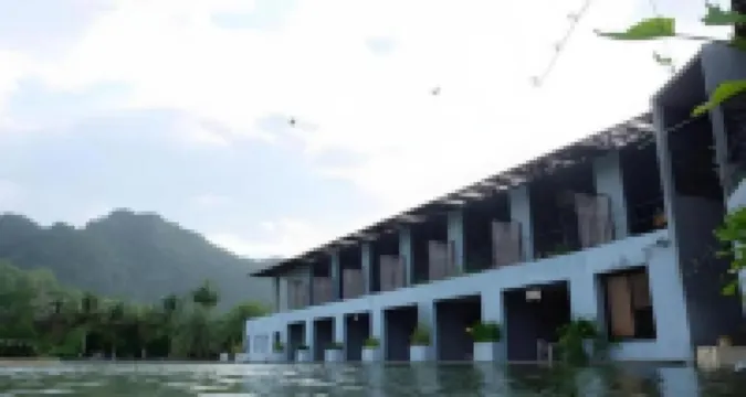 โรงแรมอวตาร มิราเคิลส์