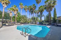Prodigy Hotel, a Days Inn by Wyndham - piscine