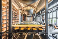 SLS Lux Brickell - bar