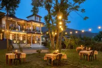 The Birdhouse Villa Hotels near Shiv temple,dhang