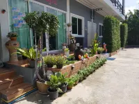 Natharinee Residence Hotels in Amphoe Sam Phran