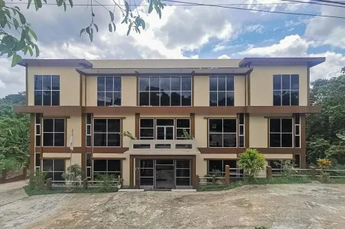 RedDoorz Near Kantor Walikota Bontang Hotel a Bontang Utara