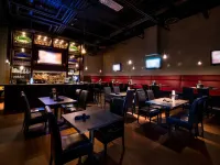 Clarion Hotel & Suites - bar