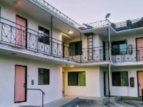 The Bell Vista Hotels in Burbank