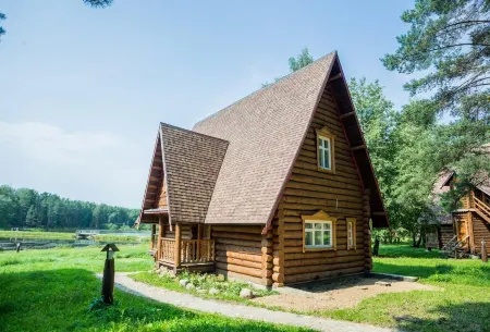 Парк Отель Берендеевка Отели рядом с достопримечательностью «Сияние»