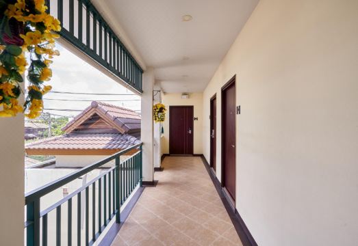 H 호텔 프레이징 1층 7-11