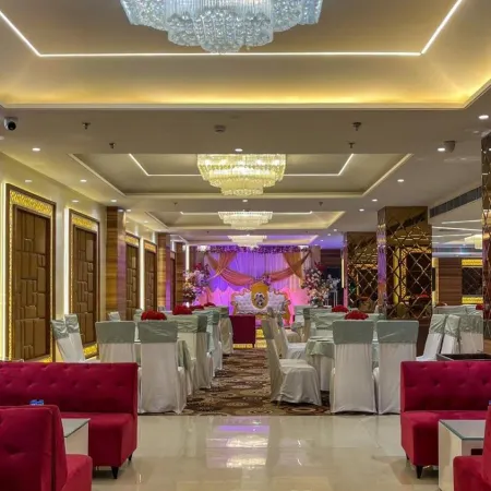 Classio Royale by iO Hotels Near Golden Temple