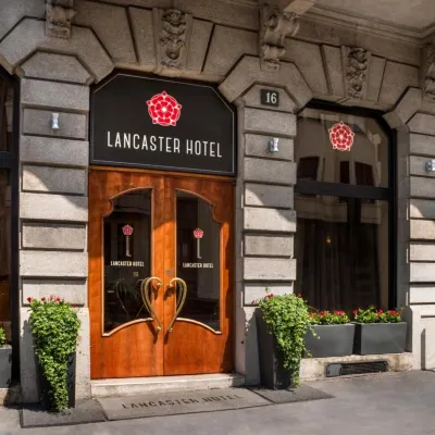 Lancaster Hotel Отели рядом с достопримечательностью «Арка делла Паче»