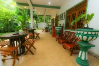 Castle Resort Yala Hotels in Debarawewa