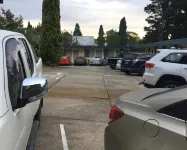High Mountains Motor Inn - parking