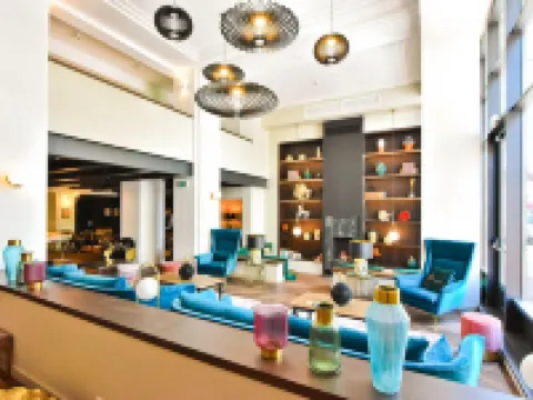 ホテル ラ ヴィラ ポール ドンティーブ & スパ アンティーブのホテル