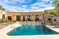 Tanque Verde Guest Ranch - Pools