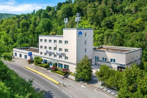 Aston Hotel - parking