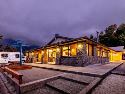 Fox Glacier Top 10 Holiday Park