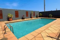 Burke & Wills Mt Isa - Pools