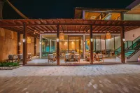 Luxtalay Khanom Hotel