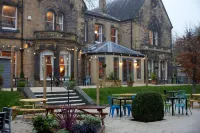 Holmfield Arms - parking