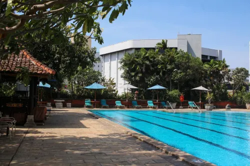 Bumi Surabaya City Resort - Romantic