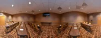Holiday Inn Express BREEZEWOOD by IHG - 3-Star