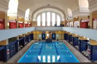Moxy Darmstadt Hotels in Griesheim