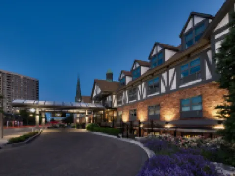 The Insignia Hotel, Sarnia, a Tribute Portfolio Hotel Hotels in Sarnia