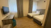 Pik Yevropy Hotel