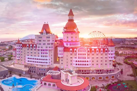 Bogatyr Hotel — Includes Sochi Park Tickets