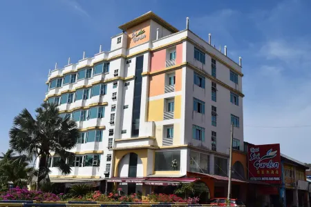 Hotel Sri Garden Sdn. Bhd. Отели рядом с достопримечательностью «Galeri Seni Piring Hitam»