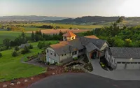 Bella Collina Bed and Breakfast Hotels in Amity