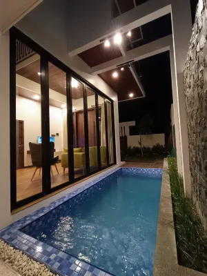 Midtown Villa Jogja Hotels in Banyuraden