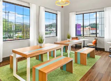 Spark by Hilton Duluth