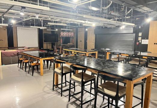 4. 코민 플레이스..