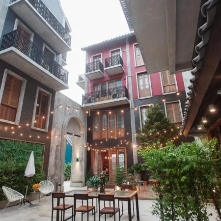 House of PaPa Bangkok Siam Отели рядом с достопримечательностью «Торговый центр MBK»