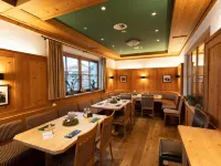 Haller's Posthotel Hotels near Soellereckbahn